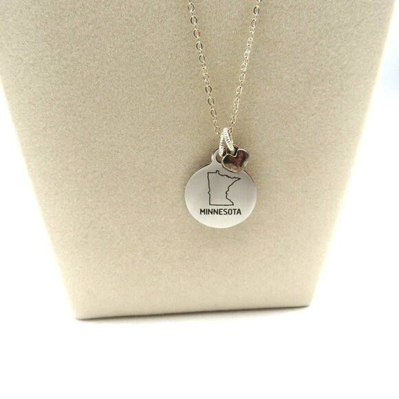 Minnesota State Necklace 18" Silver Tone Round State Pendant Heart Charm - Picture 1 of 6